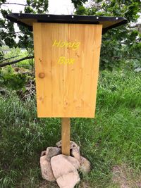 Honigbox am Bienenstand